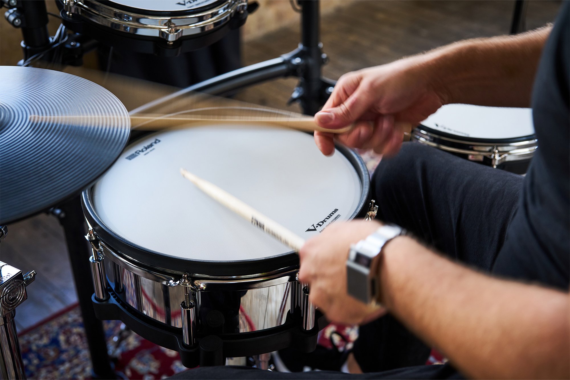 TD516 V-Drums Kit mit V51 Modul und PD-140DS Digital Snare